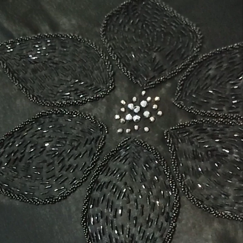 روسری  زنانه مجلسی جواهر دوزی شده